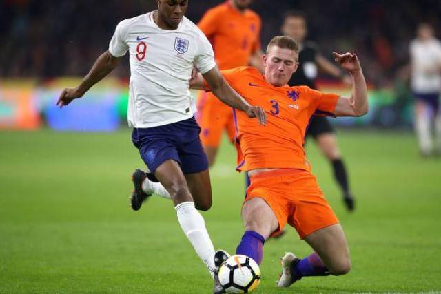 关于葡萄牙体育内部会议纪要流出：清晨更衣室发声，荷甲使命明确，资深球员宣示担当的信息-泛亚官网入口