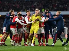 包含社区盾赛后再迎强敌,巴黎圣日耳曼防线松动,主帅态度——底气十足,更衣室氛围转暖的词条 包含社区盾赛后再迎强敌,巴黎圣日耳曼防线松动,主帅态度——底气十足,更衣室氛围转暖的词条