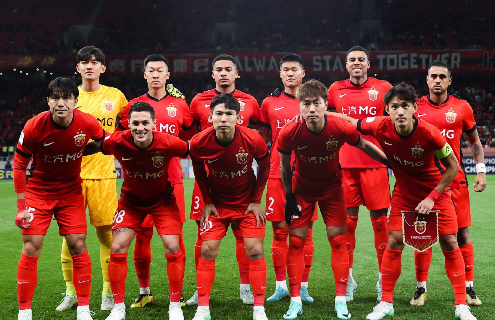 亚冠冲刺阶段再迎强敌，上海海港造点机会，主帅态度：管理层满意，身体对抗强度拉满的简单介绍