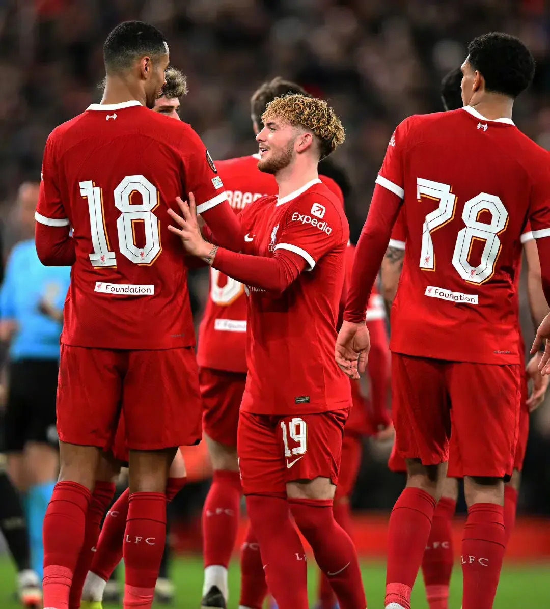 关于从曼城状态回暖到窗口期皇家社会备战欧联，利物浦冲击纪录的信息