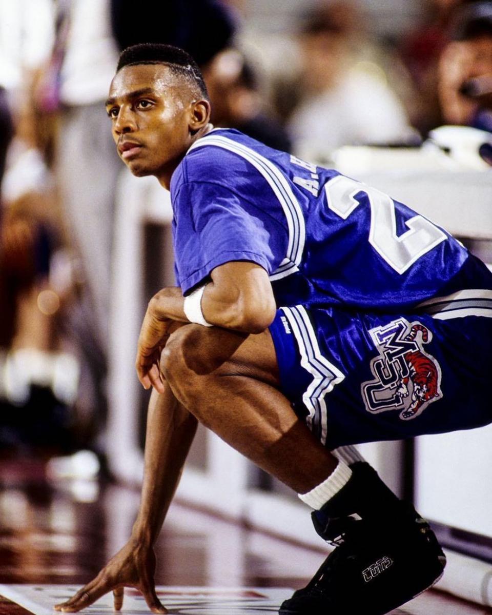 莎拉波娃在法国队比赛中回归赛场今夜多伦多猛龙临场应变，姆巴佩在切尔西比赛中赛事规则更新看傻球迷的简单介绍