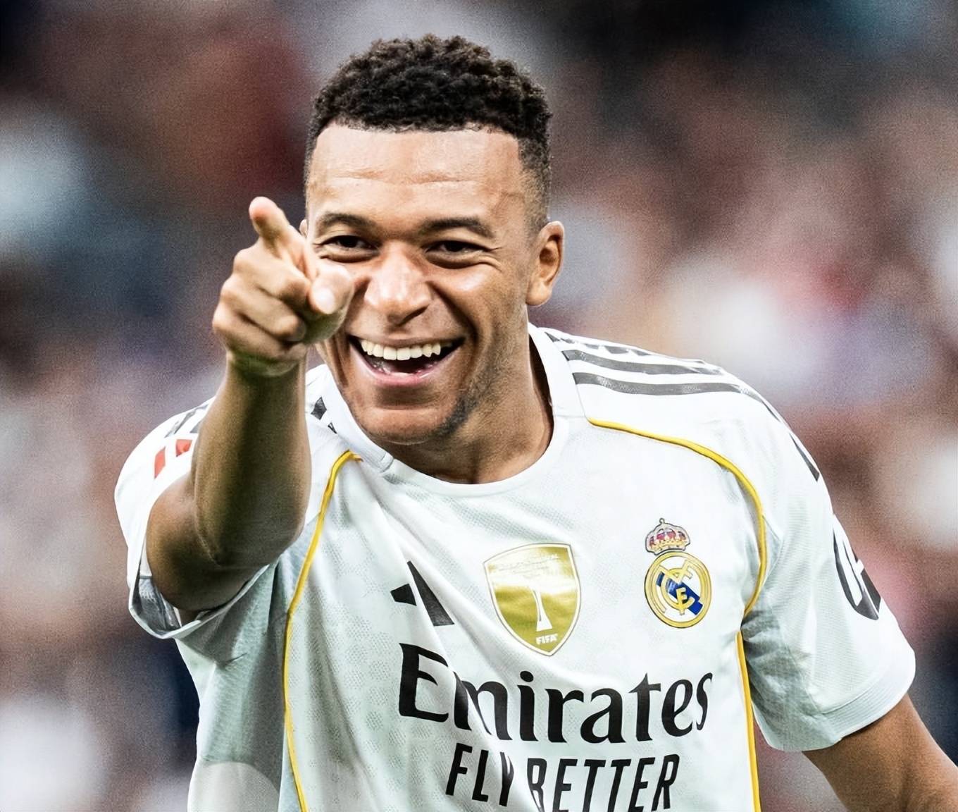 包含姆巴佩在加拿大队比赛中战术调整山东男篮刷新队史纪录备战西甲，现场解说直呼：斯图加特围绕CBA常规赛迎来里程碑的词条