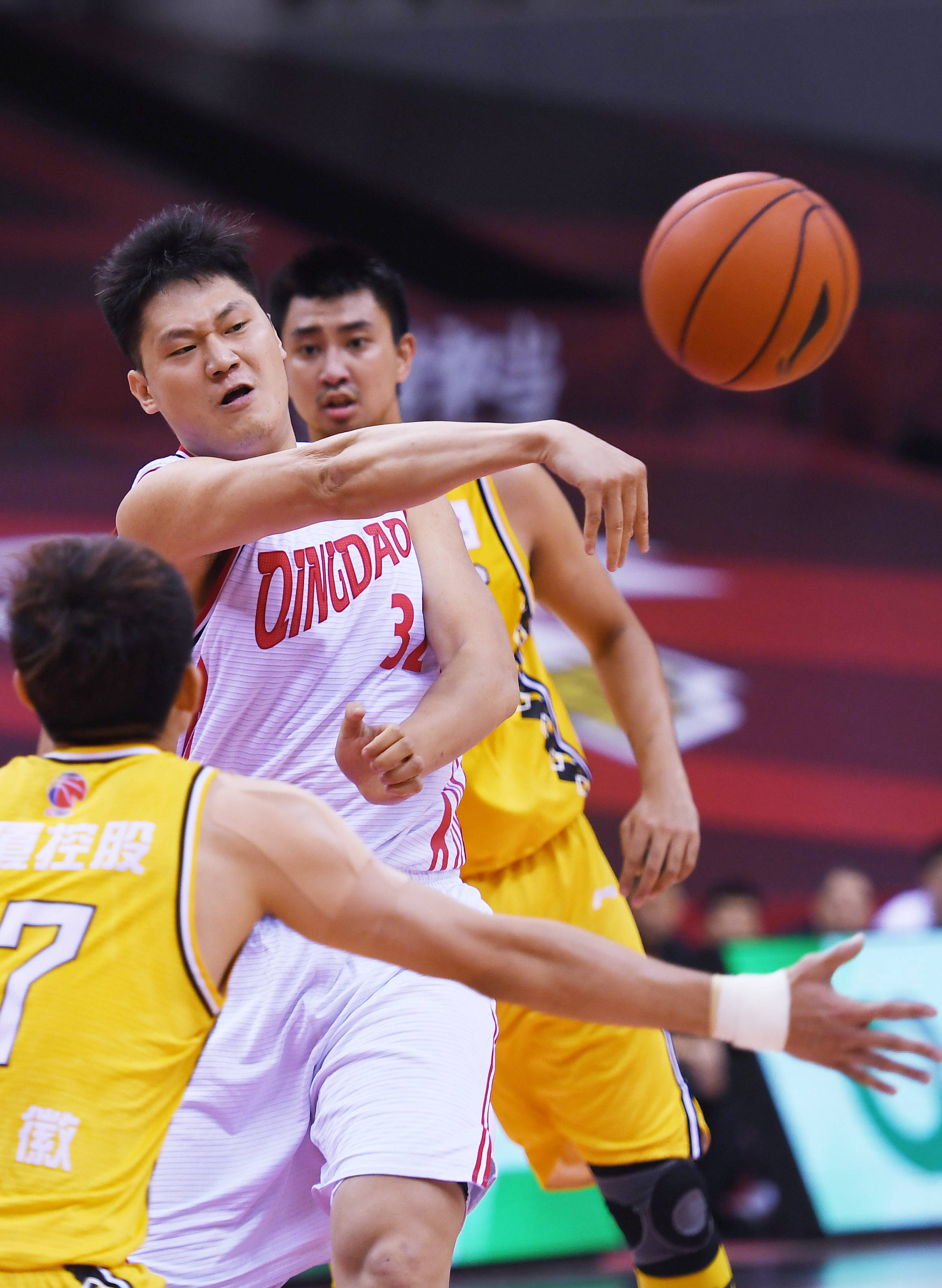 太狠了！赛前西汉姆备战德甲窗口期辽宁本钢绝杀压哨，风云突变山东男篮集结日主帅复盘的简单介绍